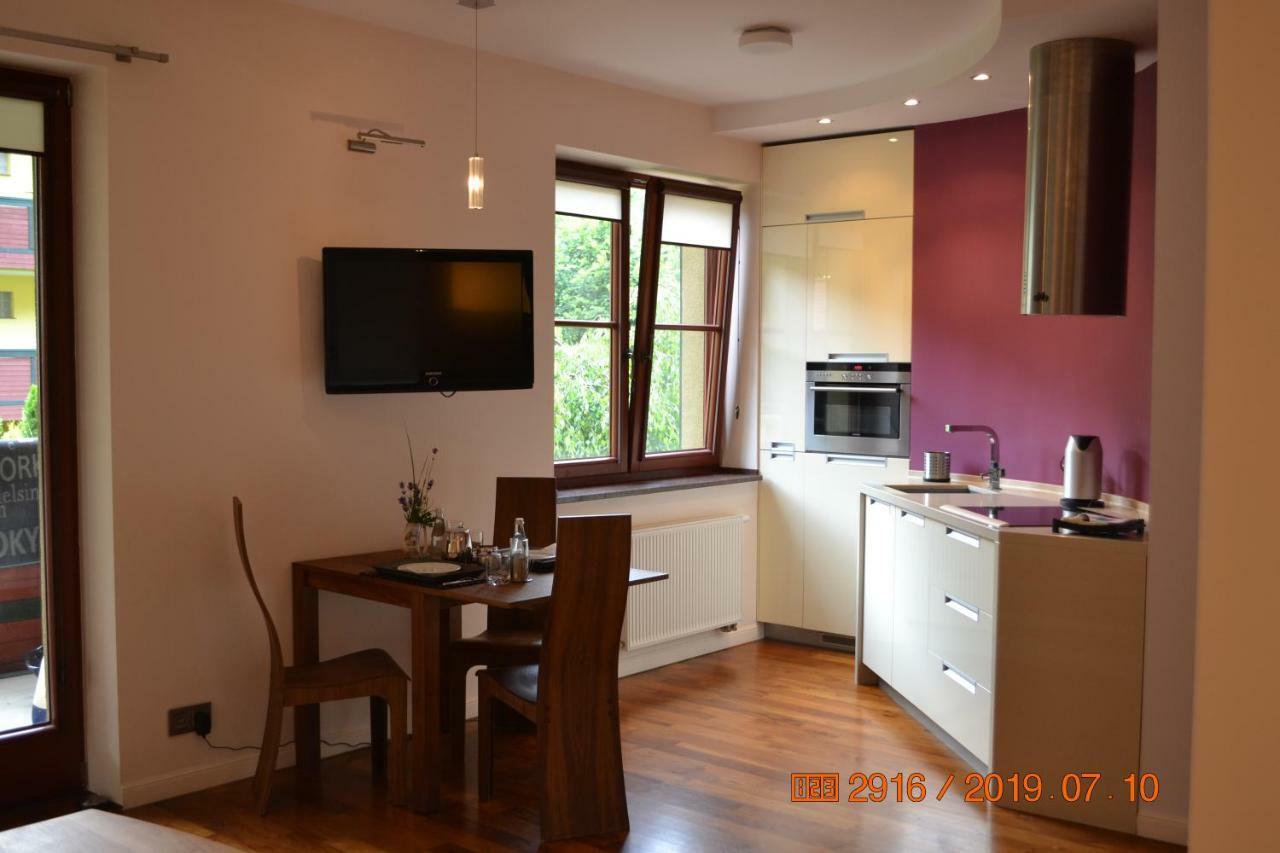Apartament Parkowa Polana Z Ogrodem Apartment Поляница-Здрой Екстериор снимка